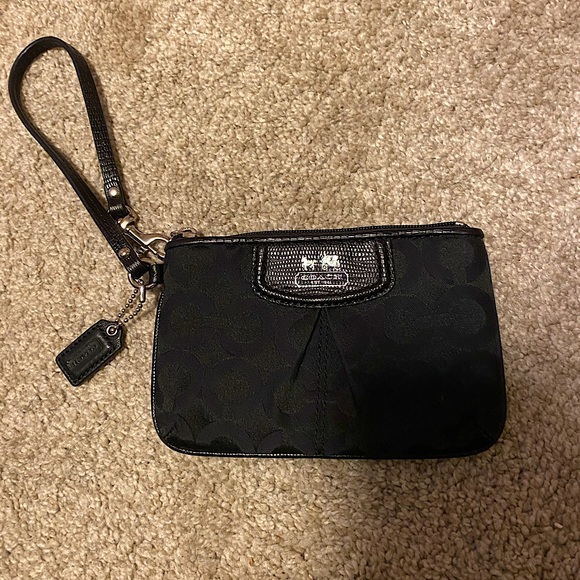 Coach wristlet - Picture 1 of 1